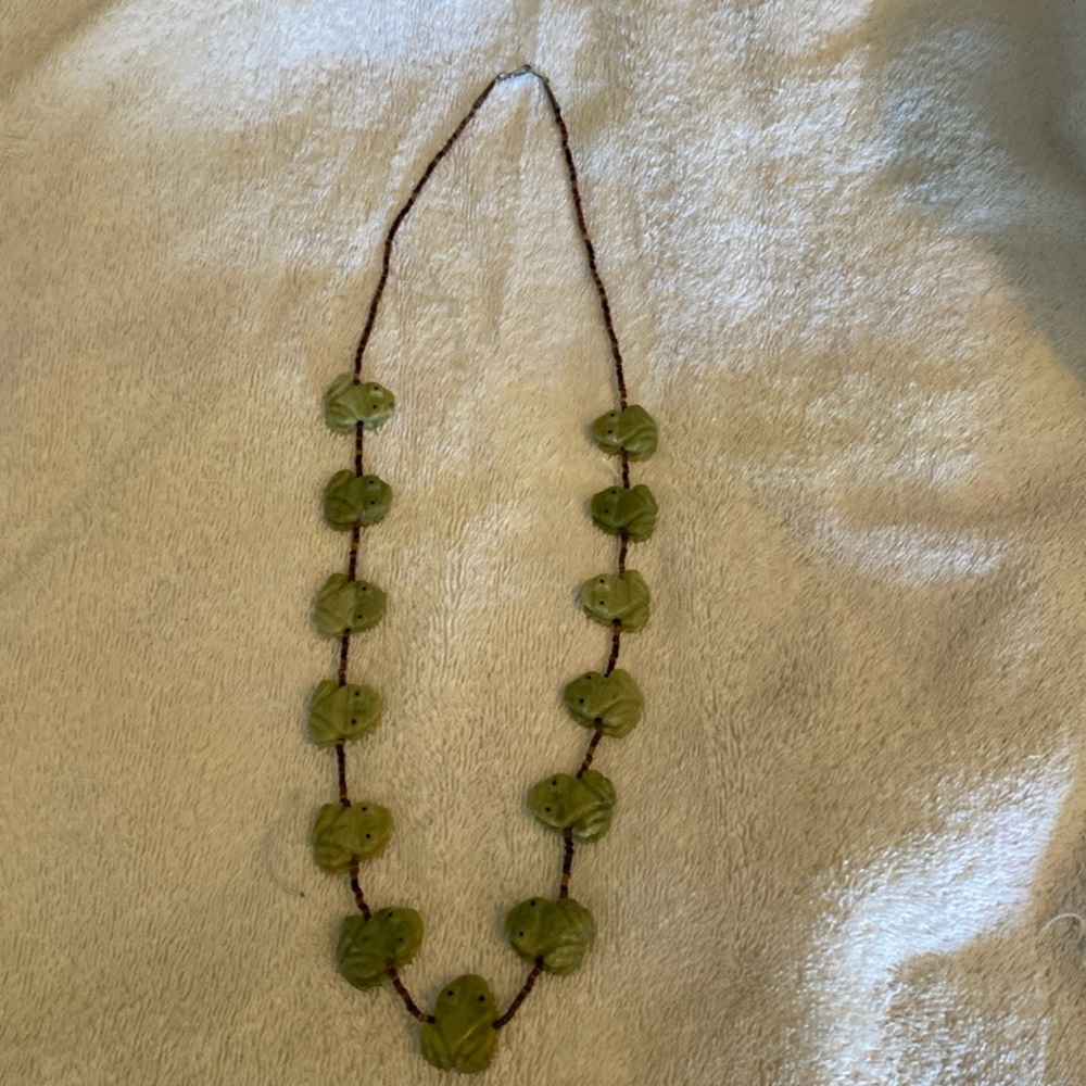 Gorgeous frog real stone neclace